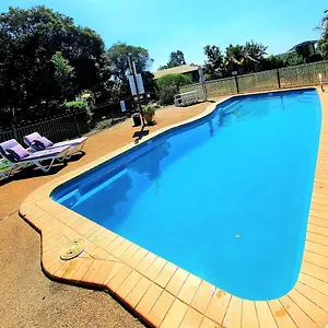 Apartment East And Tourist Park, Bundaberg