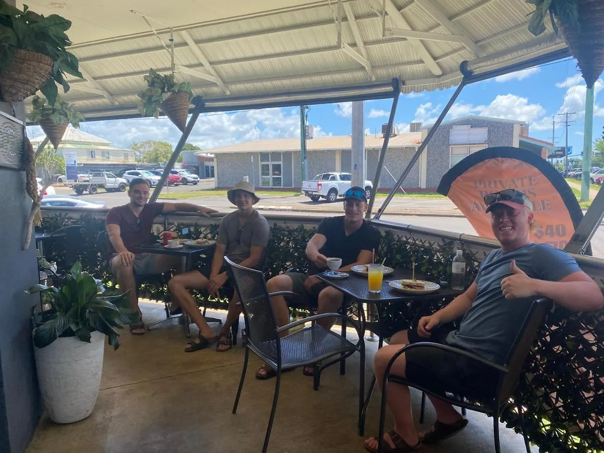 Tomato Backpackers Hostel Bundaberg